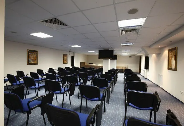 Отель Belmont 3*